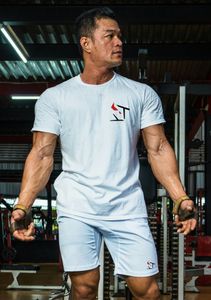 Camiseta blanca con mangas