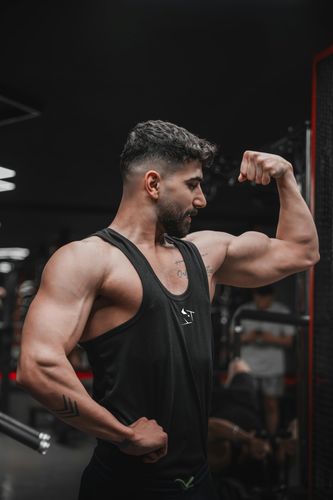 Camiseta sin mangas negra